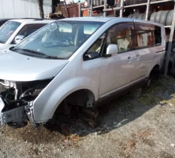 Крыло заднее б/у Mitsubishi Delica D5 Красноярск Крыло заднее б/у Mitsubishi Delica D5 Красноярск