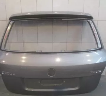 Дверь багажника (пятая дверь) б/у для Skoda Fabia 2007 Краснодар Дверь багажника (пятая дверь) б/у для Skoda Fabia 2007 Краснодар