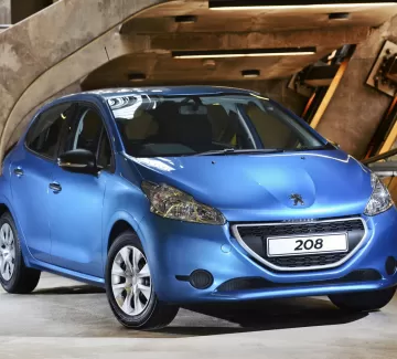 Лобовое стекло PEUGEOT 208 2011- Краснодар Лобовое стекло PEUGEOT 208 2011- Краснодар