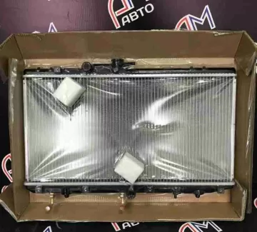 Радиатор охлаждения Toyota Starlet P80/90/Sera Краснодар Радиатор охлаждения Toyota Starlet P80/90/Sera Краснодар