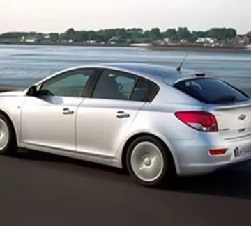 Стекло заднее с обогревом CHEVROLET CRUZE HBK 5D 11- Краснодар Стекло заднее с обогревом CHEVROLET CRUZE HBK 5D 11- Краснодар