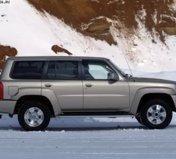 Стекло кузова (собачник) заднее правое NISSAN PATROL / SAFARI 97-10 5D Краснодар Стекло кузова (собачник) заднее правое NISSAN PATROL / SAFARI 97-10 5D Краснодар