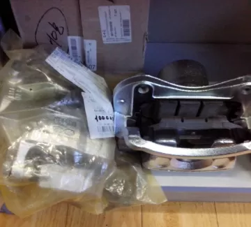 Суппорт передний новый HYUNDAI/KIA оригинал правый и левый 581102s500-581302s500 Краснодар