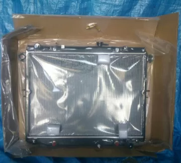 Радиатор TOYOTA LAND CRUISER 100 / LEXUS LX470 4.7 1998-2007 Краснодар Радиатор TOYOTA LAND CRUISER 100 / LEXUS LX470 4.7 1998-2007 Краснодар