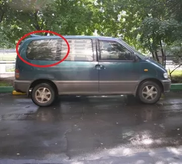 Стекло кузова (собачник) заднее правое NISSAN SERENA 91-99 Краснодар Стекло кузова (собачник) заднее правое NISSAN SERENA 91-99 Краснодар