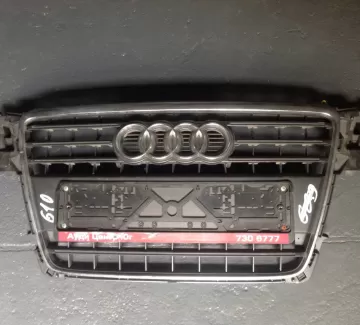 Решетка радиатора на Audi A4 (B8) ст.Динская Решетка радиатора на Audi A4 (B8) ст.Динская