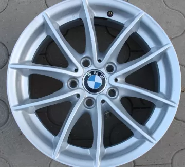 Комплект литых дисков б/у R17 ET32 (7.5J) на BMW X3 - F25 2010-2015 Комплект литых дисков б/у R17 ET32 (7.5J) на BMW X3 - F25 2010-2015