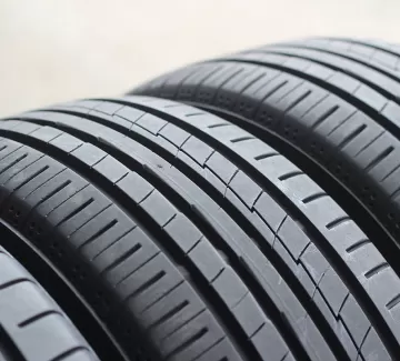Автошина YOKOHAMA 225/55R17 W AE50 Автошина YOKOHAMA 225/55R17 W AE50