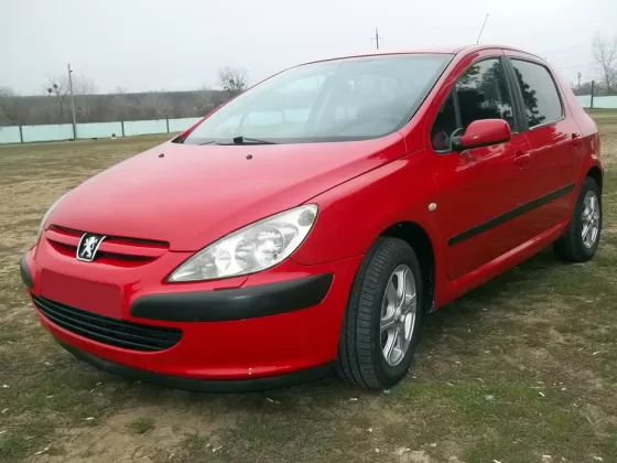 Купить Peugeot 307 1600 см3 АКПП (110000 л.с.) Бензин инжектор в Кропоткин: цвет красный Хетчбэк 2004 года по цене 260000 рублей, объявление №3705 на сайте Авторынок23