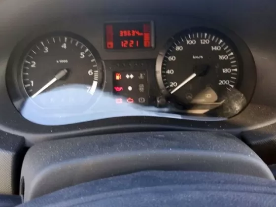 Купить ВАЗ (LADA) Largus 1600 см3 МКПП (84 л.с.) Бензин инжектор в Армавир: цвет белый Универсал 2015 года по цене 450000 рублей, объявление №5447 на сайте Авторынок23