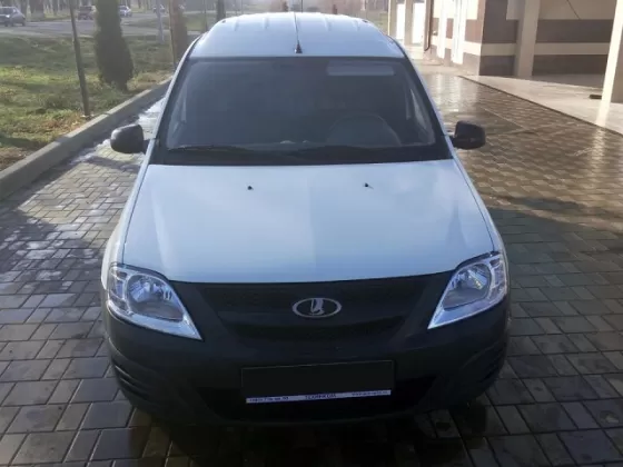 Купить ВАЗ (LADA) Largus 1600 см3 МКПП (84 л.с.) Бензин инжектор в Армавир: цвет белый Универсал 2015 года по цене 450000 рублей, объявление №5447 на сайте Авторынок23