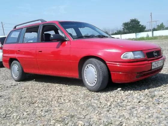 Купить Opel Astra 1400 см3 МКПП (87 л.с.) Бензин инжектор в Кропоткин: цвет красный Универсал 1996 года по цене 120000 рублей, объявление №4605 на сайте Авторынок23