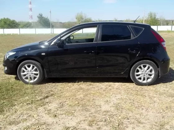 Купить Hyundai i 30 1600 см3 АКПП (124 л.с.) Бензин инжектор в Кропоткин: цвет черный Хетчбэк 2011 года по цене 550000 рублей, объявление №5191 на сайте Авторынок23