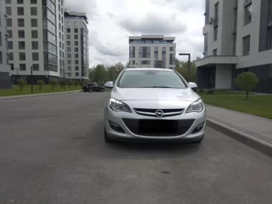 Купить Opel Astra 1600 см3 АКПП (180 л.с.) Бензин инжектор в Ейск: цвет Серебристый Хетчбэк 2010 года по цене 560000 рублей, объявление №19336 на сайте Авторынок23