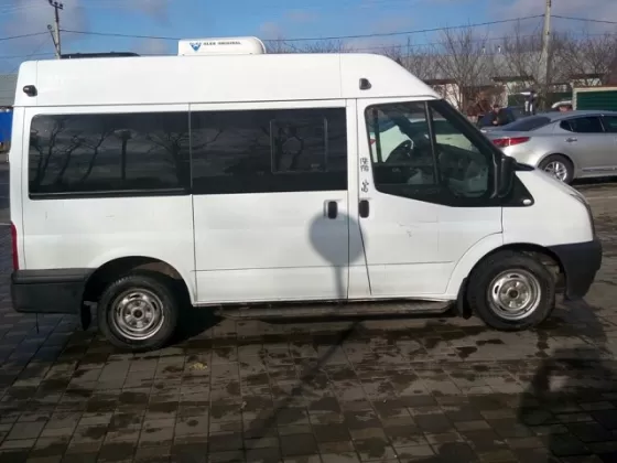 Купить Ford Transit 2200 см3 МКПП (155 л.с.) Дизель турбонаддув в Армавир: цвет белый Микроавтобус 2013 года по цене 950000 рублей, объявление №5450 на сайте Авторынок23