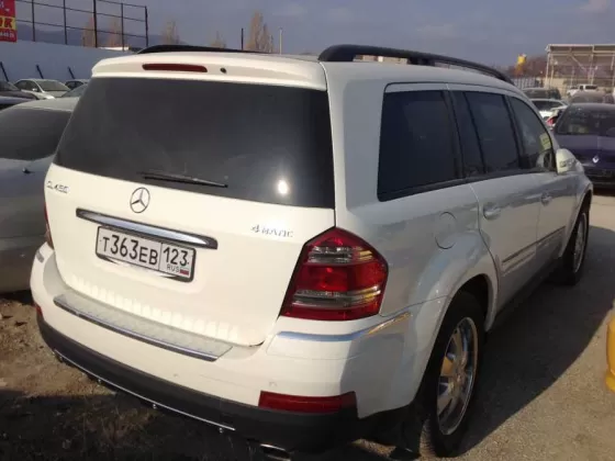 Купить Mercedes-Benz GL 450 4500 см3 АКПП (335 л.с.) Бензин инжектор в Новоросийск: цвет белый Внедорожник 2008 года по цене 1230000 рублей, объявление №858 на сайте Авторынок23