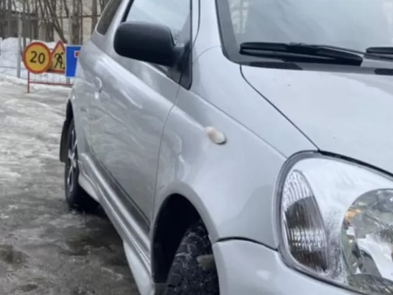 Купить Toyota Yaris 1288 см3 АКПП (86 л.с.) Бензин инжектор в Павловская: цвет Серебристый Хетчбэк 2000 года по цене 220000 рублей, объявление №24852 на сайте Авторынок23