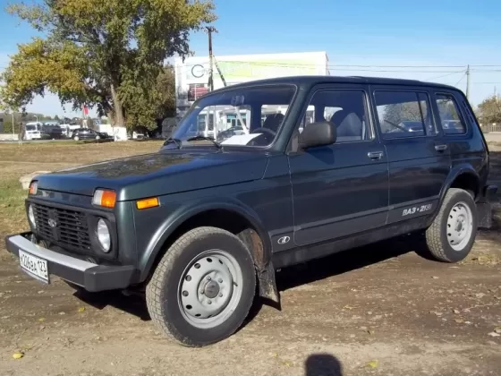 Купить ВАЗ (LADA) 21214 1700 см3 МКПП (70 л.с.) Бензин инжектор в Кропоткин: цвет серый Внедорожник 2011 года по цене 325000 рублей, объявление №5277 на сайте Авторынок23