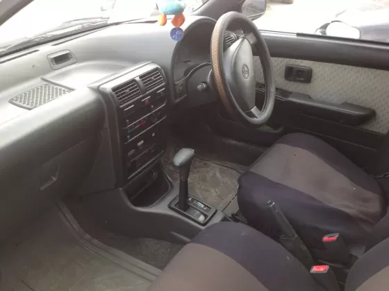 Купить Toyota Starlet 1300 см3 АКПП (82 л.с.) Бензин инжектор в Новороссийск: цвет белый Хетчбэк 1994 года по цене 123000 рублей, объявление №1519 на сайте Авторынок23