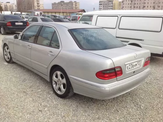 Купить Mercedes-Benz Е 200 2000 см3 АКПП (180 л.с.) Дизель турбонаддув в Новороссийск: цвет серебро Седан 2000 года по цене 340000 рублей, объявление №861 на сайте Авторынок23