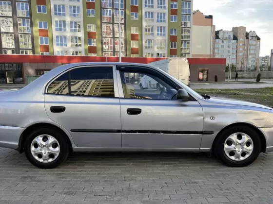 Купить Hyundai Accent 1500 см3 МКПП (102 л.с.) Бензин инжектор в Кабардинка: цвет Серебристый Седан 2006 года по цене 215000 рублей, объявление №24972 на сайте Авторынок23