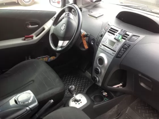 Купить Toyota Yaris 1300 см3 АКПП (87 л.с.) Бензин инжектор в Новороссийск: цвет серебро Хетчбэк 2008 года по цене 430000 рублей, объявление №1418 на сайте Авторынок23