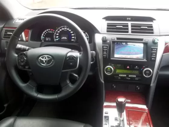 Купить Toyota Camry 2500 см3 АКПП (181 л.с.) Бензин инжектор в Кропоткин: цвет белый перламутр Седан 2014 года по цене 1300000 рублей, объявление №4165 на сайте Авторынок23