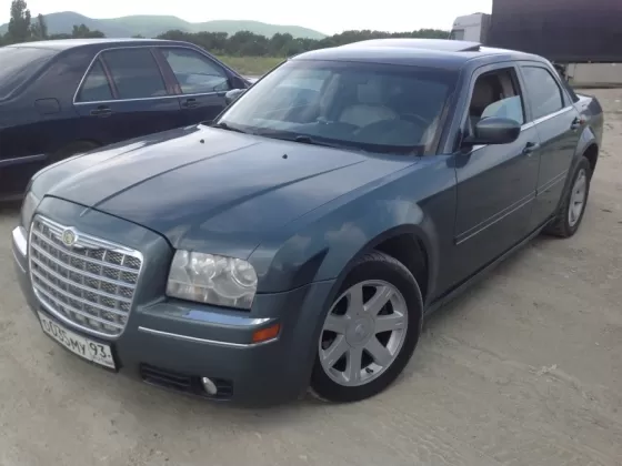 Купить Chrysler 300c 3500 см3 АКПП (250 л.с.) Бензин инжектор в Новороссийск: цвет серо-голубой Седан 2004 года по цене 550000 рублей, объявление №1352 на сайте Авторынок23