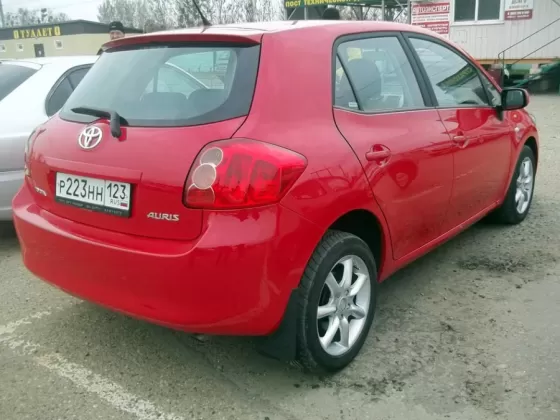 Купить Toyota Auris 1600 см3 АКПП (124 л.с.) Бензин инжектор в Кропоткин: цвет красный Хетчбэк 2007 года по цене 395000 рублей, объявление №2650 на сайте Авторынок23