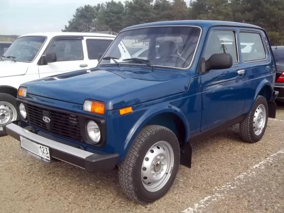 Купить ВАЗ (LADA) Niva 1700 см3 МКПП (80 л.с.) Бензин инжектор в Кропоткин: цвет синий Внедорожник 2013 года по цене 325000 рублей, объявление №2220 на сайте Авторынок23