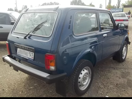 Купить ВАЗ (LADA) Niva 1700 см3 МКПП (80 л.с.) Бензин инжектор в Кропоткин: цвет синий Внедорожник 2013 года по цене 325000 рублей, объявление №2220 на сайте Авторынок23
