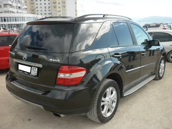 Купить Mercedes-Benz ML- 280 3000 см3 АКПП (190 л.с.) Дизель турбонаддув в Новоросийск: цвет чёрный Внедорожник 2007 года по цене 1185000 рублей, объявление №144 на сайте Авторынок23