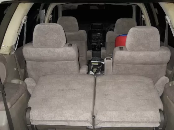 Купить Mitsubishi Chariot 2400 см3 АКПП (165 л.с.) Бензин инжектор в Геленджик: цвет Белый-перламутр Минивэн 1999 года по цене 530000 рублей, объявление №19100 на сайте Авторынок23