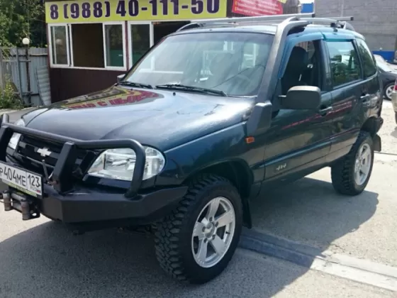 Купить Chevrolet Niva 1700 см3 МКПП (80 л.с.) Бензин инжектор в Новороссийск: цвет мурена Внедорожник 2008 года по цене 287000 рублей, объявление №1808 на сайте Авторынок23