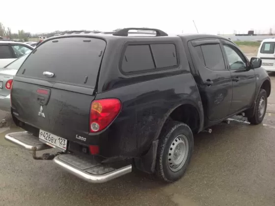 Купить Mitsubishi L-200 2500 см3 МКПП (136 л.с.) Дизель турбонаддув в Анапа: цвет черный Пикап 2012 года по цене 850000 рублей, объявление №1082 на сайте Авторынок23