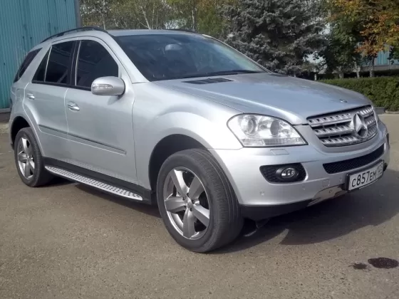 Купить Mercedes-Benz ML-320 3200 см3 АКПП (228 л.с.) Бензин инжектор в Кропоткин: цвет серебристый Внедорожник 2008 года по цене 1250000 рублей, объявление №2223 на сайте Авторынок23