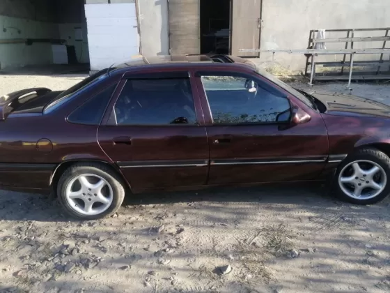 Купить Opel Vectra 2000 см3 МКПП (115 л.с.) Бензин карбюратор в Брюховецкая : цвет Фиолетовый Седан 1993 года по цене 300000 рублей, объявление №21031 на сайте Авторынок23