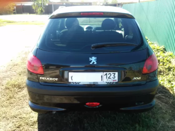 Купить Peugeot 206 '2006 АКПП (1400/75 л.с.) Бензин инжектор Краснодар цвет черный Хетчбэк по цене 248000 рублей, объявление №5299 на сайте Авторынок23