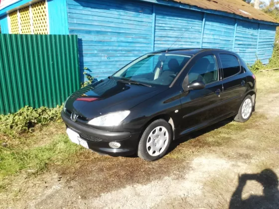 Купить Peugeot 206 '2006 АКПП (1400/75 л.с.) Бензин инжектор Краснодар цвет черный Хетчбэк по цене 248000 рублей, объявление №5299 на сайте Авторынок23