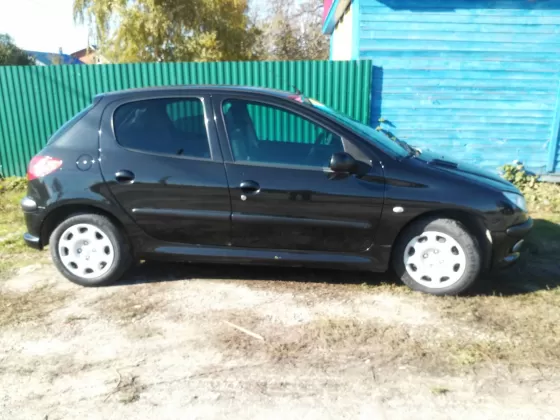 Купить Peugeot 206 '2006 АКПП (1400/75 л.с.) Бензин инжектор Краснодар цвет черный Хетчбэк по цене 248000 рублей, объявление №5299 на сайте Авторынок23