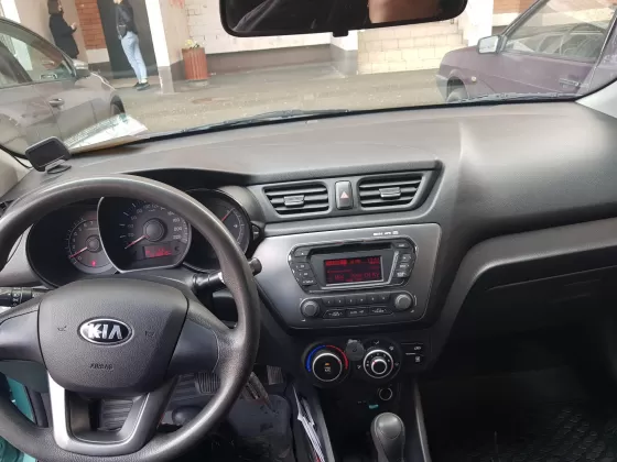 Купить KIA Rio 16 см3 АКПП (123 л.с.) Бензин инжектор в Краснодар: цвет Изумрудно зеленый Седан 2013 года по цене 550000 рублей, объявление №15043 на сайте Авторынок23