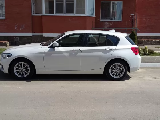 Купить BMW 118i 1499 см3 АКПП (136 л.с.) Бензин инжектор в Краснодар: цвет белый минералик Хетчбэк 2017 года по цене 1270000 рублей, объявление №15146 на сайте Авторынок23