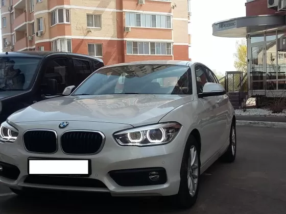 Купить BMW 118i 1499 см3 АКПП (136 л.с.) Бензин инжектор в Краснодар: цвет белый минералик Хетчбэк 2017 года по цене 1270000 рублей, объявление №15146 на сайте Авторынок23