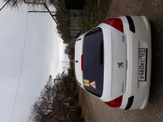 Купить Peugeot 308 1600 см3 АКПП (120 л.с.) Бензин инжектор в Керчь: цвет белый Хетчбэк 2010 года по цене 320000 рублей, объявление №16040 на сайте Авторынок23