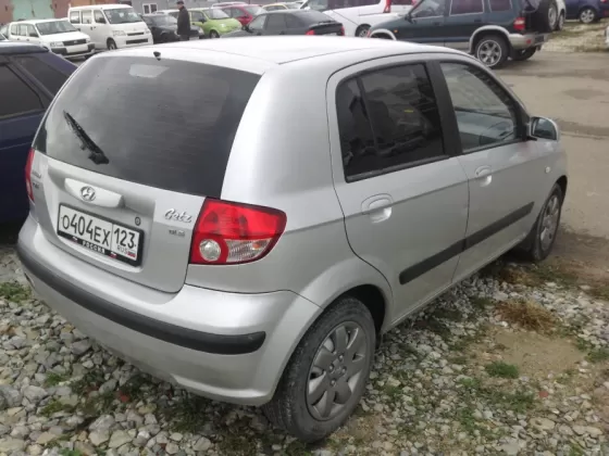 Купить Hyundai Getz 1400 см3 АКПП (100 л.с.) Бензин инжектор в Новороссийск: цвет серебро Седан 2003 года по цене 215000 рублей, объявление №2572 на сайте Авторынок23