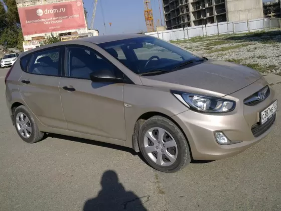 Купить Hyundai Solaris '2013 АКПП (1400/107 л.с.) Бензин инжектор Новороссийск цвет серебристый Хетчбэк по цене 498000 рублей, объявление №2227 на сайте Авторынок23