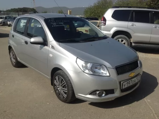 Купить Chevrolet Aveo 1500 см3 АКПП (115 л.с.) Бензин инжектор в Новороссийск: цвет серебро Хетчбэк 2011 года по цене 360000 рублей, объявление №2113 на сайте Авторынок23