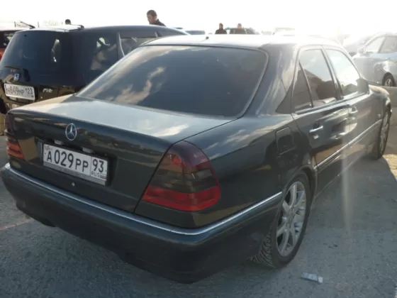 Купить Mercedes-Benz С-240 2400 см3 АКПП (170 л.с.) Бензин инжектор в Новороссийск: цвет черный Седан 1998 года по цене 280000 рублей, объявление №699 на сайте Авторынок23