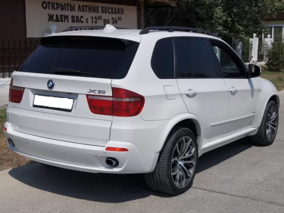 Купить BMW Х5 3000 см3 АКПП (286 л.с.) Бензин инжектор в Новороссийск: цвет белый Внедорожник 2008 года по цене 1450000 рублей, объявление №1795 на сайте Авторынок23