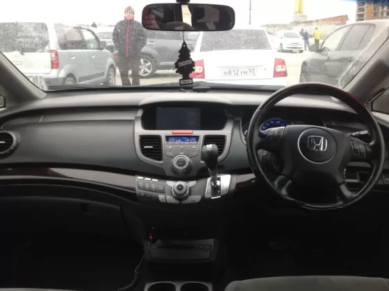 Купить Honda Odyssey 2300 см3 АКПП (160 л.с.) Бензин инжектор в Новороссийск: цвет серый Минивэн 2003 года по цене 425000 рублей, объявление №2956 на сайте Авторынок23
